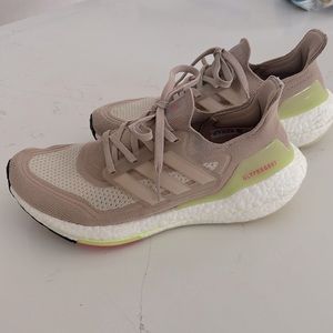 Adidas ultraboost VGUC